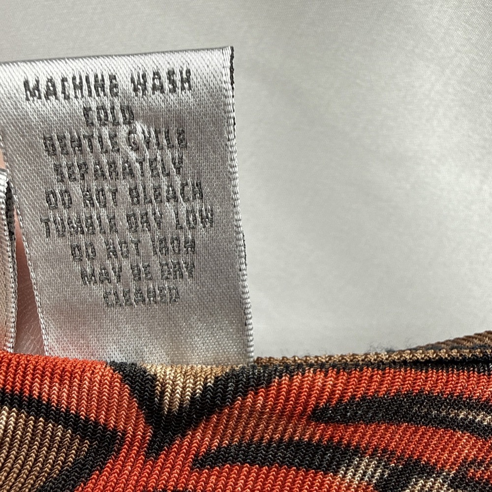 Chicos Travelers Women's Top Size Medium Colorful Orange Black Artsy Stretch - Picture 5 of 7